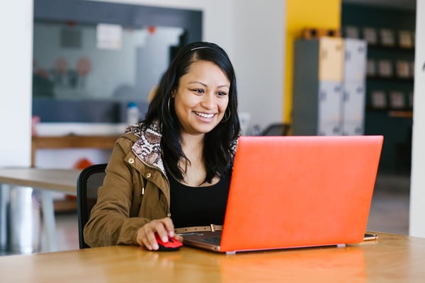 woman-using-laptop